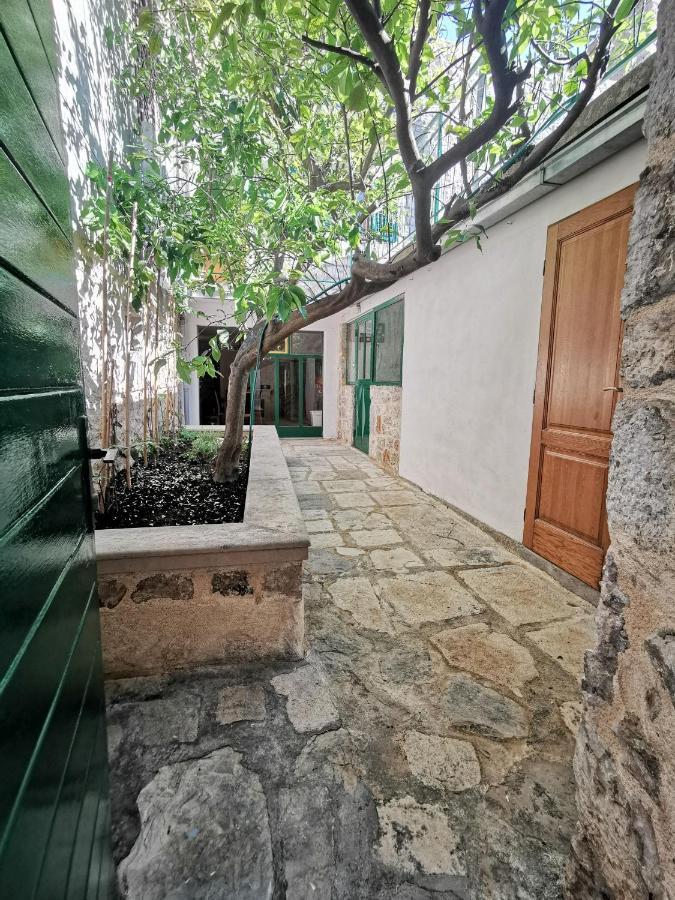 Authentico Deluxe Stari Grad Villa สตารีกราด ภายนอก รูปภาพ